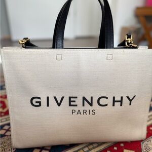Givenchy Medium tote shopping bag in canvas/ beige color